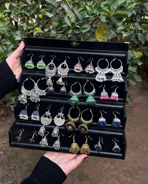 Black jhumka box (only box)