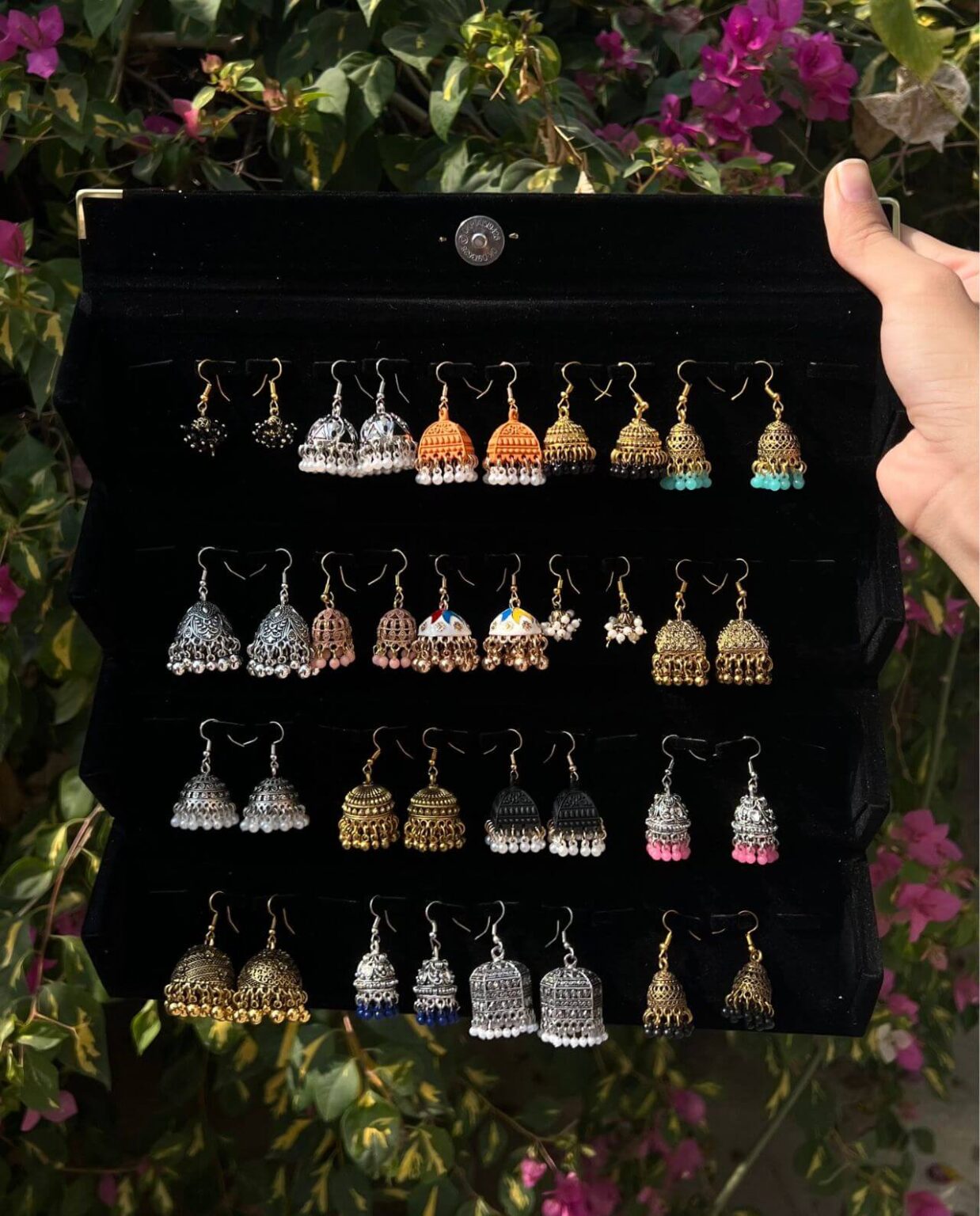 Black jhumka box (only box)