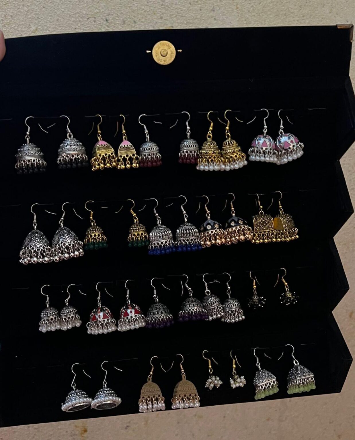 Black jhumka box (only box)